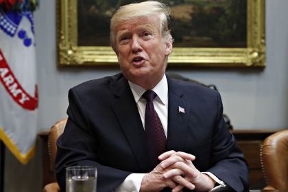 Uzavretie federalnej vlady paralyzuje krajinu Potravinova pomoc sa zredukuje pre miliony Americanov