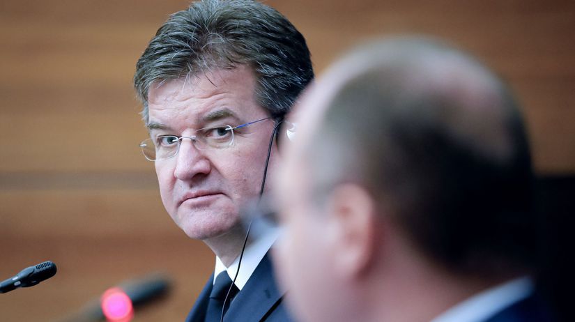 V odtajnenych emailoch Jeffreyho Epsteina sa objavilo meno byvaleho slovenskeho ministra