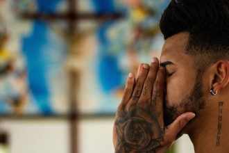 Viera v ustave Krajiny so statnym nabozenstvom