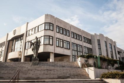 Volby by v novembri vyhralo PS nasledovali by Smer a Republika