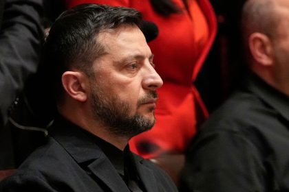 Americky tlak je neuprosny Ukrajinci hlasia zhorsene podmienky po rokovaniach v Kremli Axios odhaluje detaily