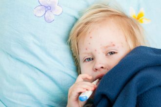 Banalna choroba hospitalizovala deti aj dospelych