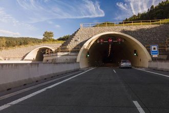 Dolezite usek D1 Hricovske Podhradie Lietavska Lucka bude uzavrety do pondelka