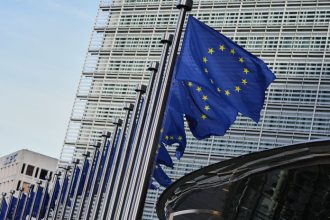 EU prelomila odpor Budapesti a Bratislavy