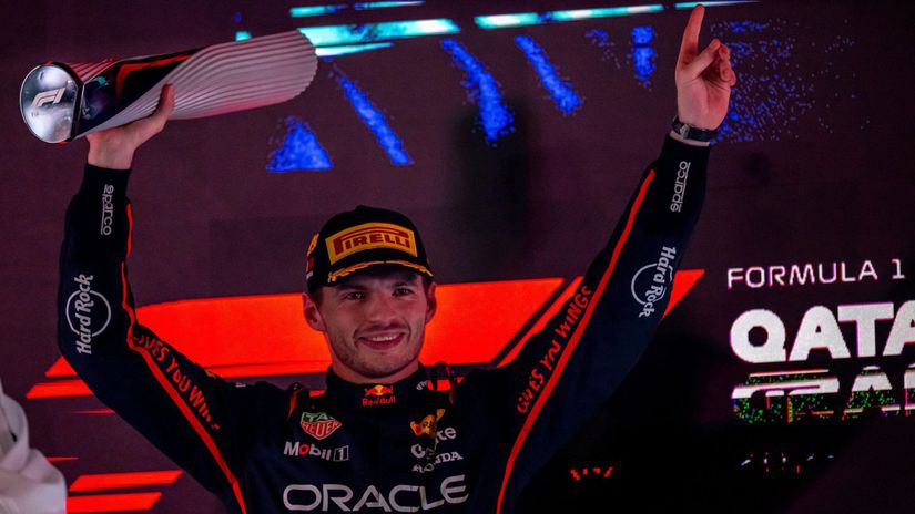 Na ceste k titulu alebo do pekla McLaren strasi Chuckyho z Red Bullu