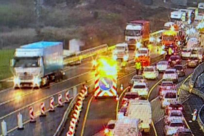 Na dialnicnych prijazdoch do Bratislavy su zdrzania