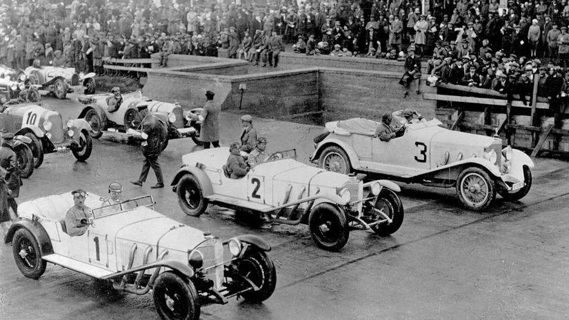 Nurburgring je legendou medzi okruhmi