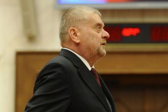 Po dlhej a tazkej chorobe zomrel byvaly poslanec Smeru Vladimir Matejicka