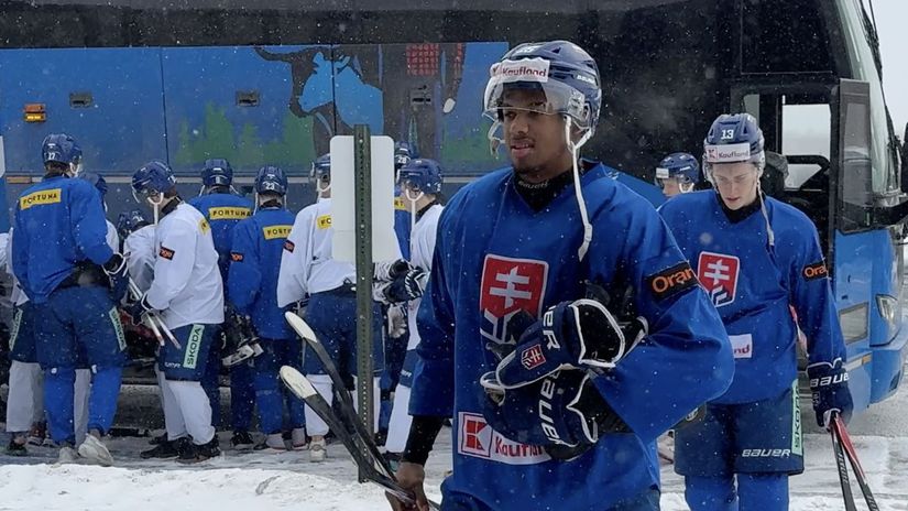 Pre draft je zaujimavych viacero hracov rozhodnu dva zapasy NHL si posvietila na slovensky vyber