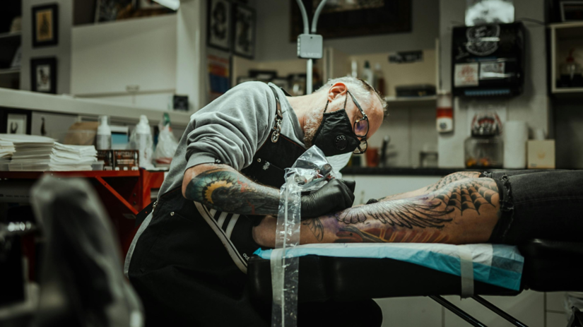 Tetovanie nemusi zostat len na kozi Vedci odhalili farbu a imunitu