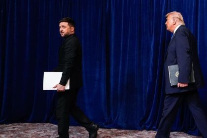 Trump radi Zelenskemu aby sa dohodol kym nestrati uzemia