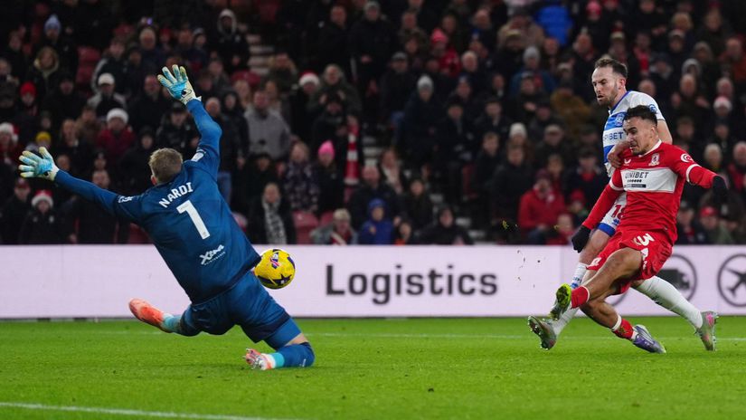 Unikol stredom a obrancom ukazal chrbat Strelec prispel k vitazstvu Middlesbrough