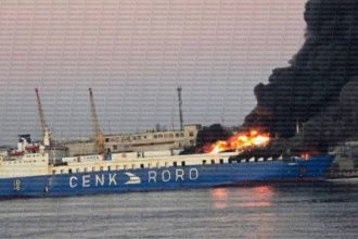 V Odese hori lod Rusi zrejme zasiahli turecke plavidlo