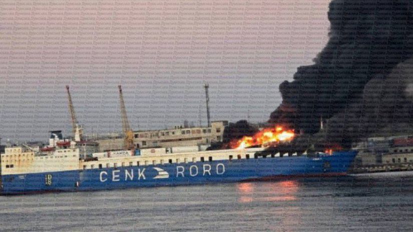 V Odese hori lod Rusi zrejme zasiahli turecke plavidlo