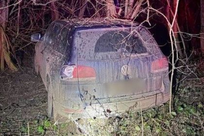 Vodic po uteku naraze do stromu zomrel