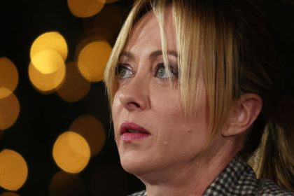 Zastrelte Giorgiu V Taliansku pribudaju napisy vyzyvajuce na smrt premierky