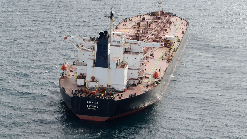 Bludny Holandan Rusi ziadaju Americanov aby prestali prenasledovat ich tanker