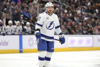 Dobra sprava Erik Cernak je spat na lade