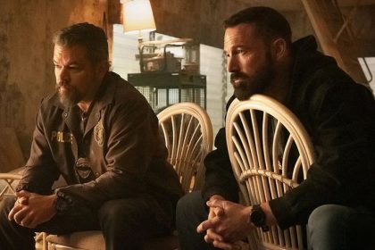 Netflix hlasi novy kriminalny megahit Kritici aj divaci su presvedceni ze ide o majstrovsky navrat k poctivej zanrovke