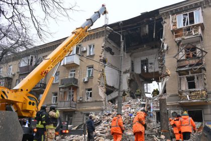 ONLINE Rusi opat masivne utocili Vyse 160 dronov nicilo Ukrajinu v Odese stale vytahuju ludi z ruin