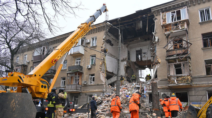 ONLINE Rusi opat masivne utocili Vyse 160 dronov nicilo Ukrajinu v Odese stale vytahuju ludi z ruin