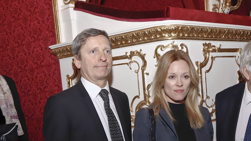 Po zaberoch s mladou kolegynou museli von s pravdou Cesky herecky par potvrdil rozchod Prachar s Rybovou vsak zostanu pod jednou strechou