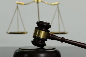 Tisicky eur ako odskodne za chyby uradov alebo sudu nie su nerealne kedy a ako o ziadat