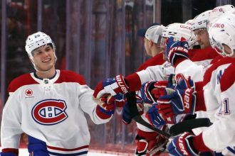 Tri miliony na daniach nevadi pre Slafkovskeho je naprik tomu Montreal hokejovym rajom