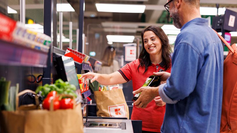 VIDEO Ako ludia v skutonosti vnimaju samoobsluzne pokladne Pri urcitch druhoch nakupov su najlepsou volbou