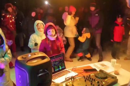 VIDEO Kyjevcania si v mraze usporiadali party Nemame kurenie ale mame silu ducha a chut zit