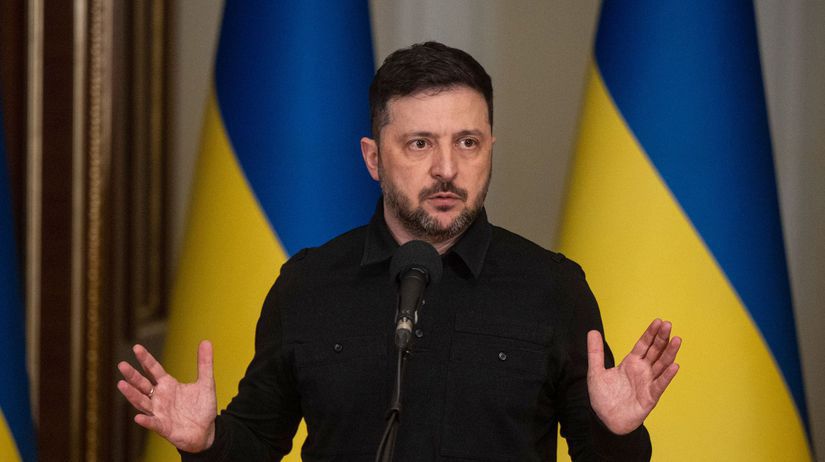 Zelenskyj by vo volbach prehral ale vacsina Ukrajincov mu doveruje
