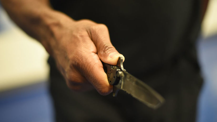 Ziak s trickom Hitler kaputt napadol v Kyjeve nozom spoluziaka a ucitelku Policia vysetruje mozny rusky vplyv