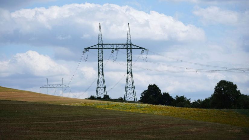Ceny elektriny v Europe sa vyrazne lisia Rozdiely medzi metropolami su obrovske Bratislava sa nachadza pod priemerom EU