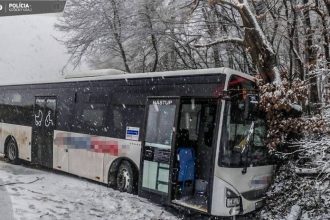 FOTO Nehoda autobusu pri Kosiciach hlasia zranenia