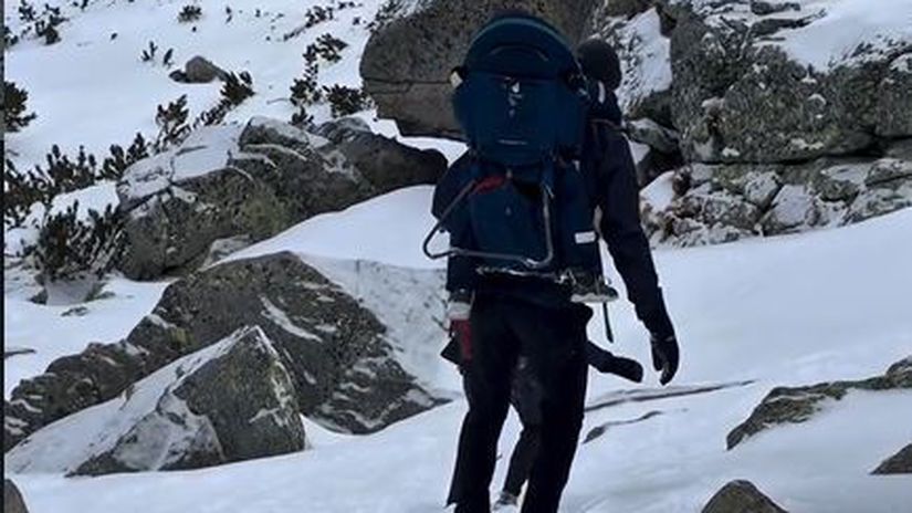 Hazard so zivotom v priamom prenose Rodicia vzali male dieta na tatransku turu v teniskach