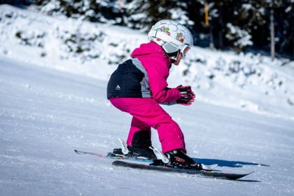 Jarne prazdniny 2026 Kedy si treba zobrat volno Prazdniny su rozdelene podla krajov seriu ukonci vychod rozpis