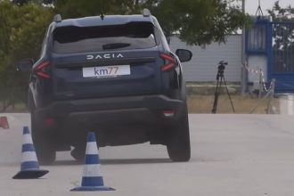 Km77 Dacia Bigster sklamala v losom teste Kuzele len tak lietali