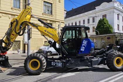Kraj plati tisice za stroje ktore len stoji prenajate bagre a traktory maju nizke vyuzitie tvrdi poslanec