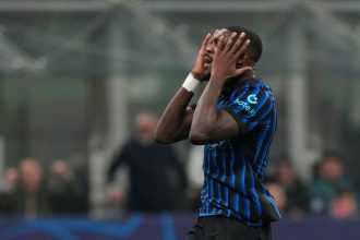 Liga majstrov konci hanbou Nocna mora a ponizenie Talianske media reaguju na sokujuci koniec velkoklubu v milionarskej sutazi