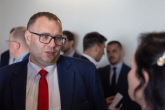 Mimovladne organizacie vyhrali dolezity spor na sude uz nemusia odhalovat mena svojich prisievatelov