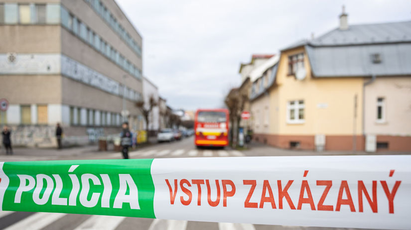 Muz vo Vrutkach zomrel nasilnou smrtou policajti zadrzali podozrivu zenu