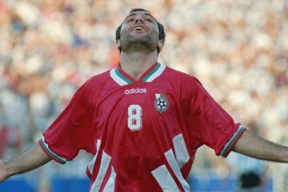 Na svete boli len dvaja Kristovia Jeden dobyl Barcelonu a rozbil Nemecko Ako tinedzer dostal dozivotny zakaz