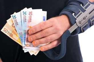 Poberali ste minuly rok nemocenske davky Potvrdenie o nich potrebujete na danove priznanie vybavte si ho uz teraz v marci byva v poistovni naval