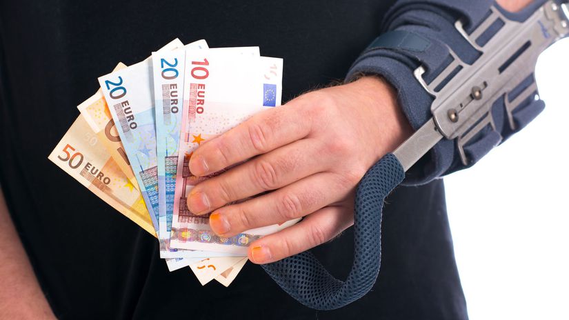 Poberali ste minuly rok nemocenske davky Potvrdenie o nich potrebujete na danove priznanie vybavte si ho uz teraz v marci byva v poistovni naval