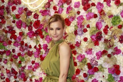 Pri tragickej nehode prisla o manzela dnes ceska moderatorka ziari takto sa Petra Svoboda predviedla na plese kde sa tancovalo az do rana