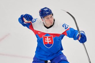 STVR musela celit necakanu problemu Hokej Vlhova a biatlon sa takmer prekryvaju Televizia neodvysiela vsetko Vieme kde sledovat co