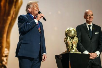 Sef svetoveho futbalu prekvapil Musime Rusom zrusit zakaz ucasti v Moskve sa tesia