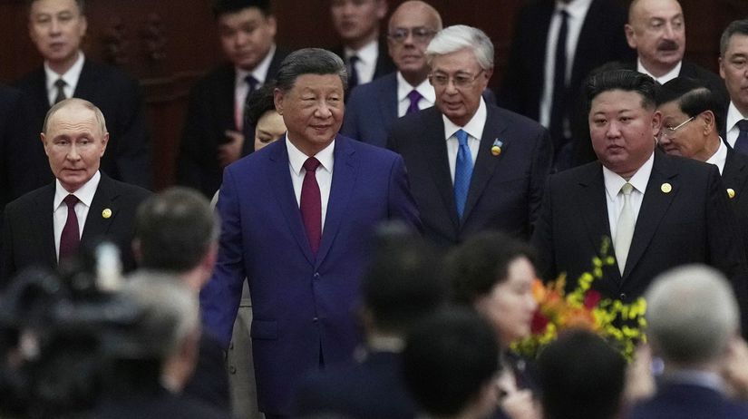 Si Tin pching odstranil poslednu prekazku pre invaziu na Taiwan pise The Wall Street Journal