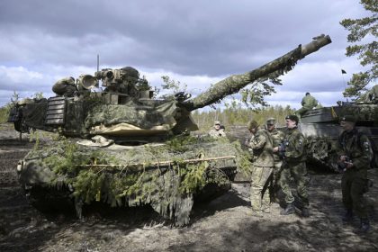 Sme strateni Sokujuce zlyhanie NATO na vojenskom cviceni Nepriatel nicil dva prapory denne