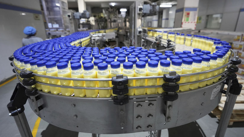 Tvrdar anapre mliecarov Prebytok v Evrope vyvolava cenovu vojnu a ohrozuje nasich vyrobcov